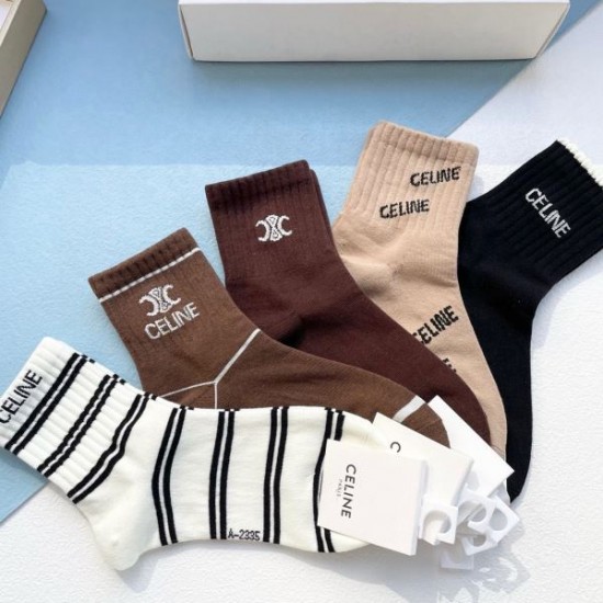2024SS 靴下 CELINE セリーヌ この夏欠かせないアイテム 2024SS 靴下 CELINE セリーヌ この夏欠かせないアイテム