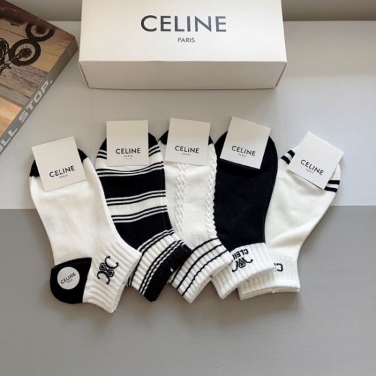 2024SS 靴下 CELINE セリーヌ この夏は目を引くスタイル 2024SS 靴下 CELINE セリーヌ この夏は目を引くスタイル