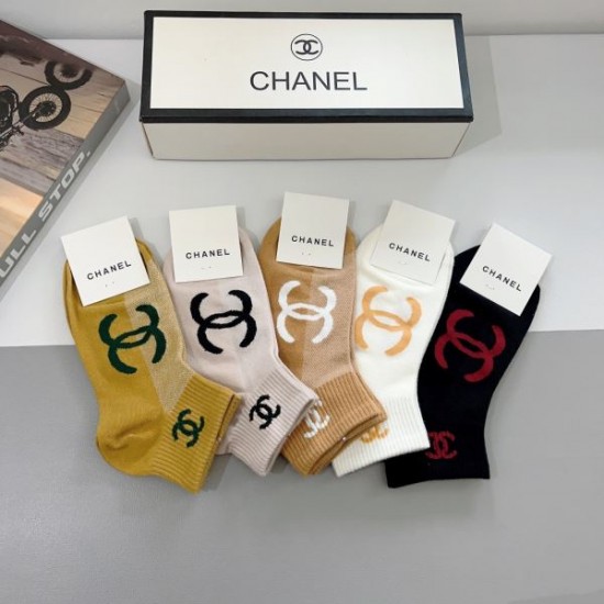 2024SS 靴下 CHANEL シャネル クリスマスプレゼントにも