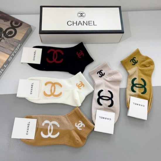 2024SS 靴下 CHANEL シャネル クリスマスプレゼントにも