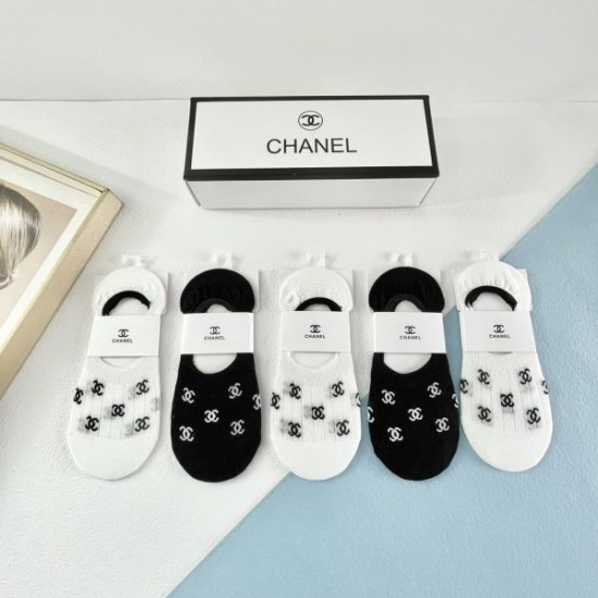 2024SS 靴下 CHANEL シャネル デイリーにおすすめの1品