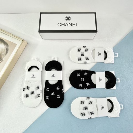 2024SS 靴下 CHANEL シャネル デイリーにおすすめの1品
