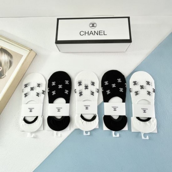2024SS 靴下 CHANEL シャネル デイリーにおすすめの1品