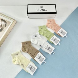 2024SS 靴下 CHANEL シャネル 気分が上がる憧れブランド