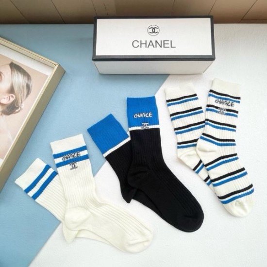2024SS 靴下 CHANEL シャネル 今っぽいスタイルに決まる 2024SS 靴下 CHANEL シャネル 今っぽいスタイルに決まる