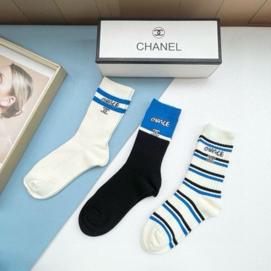 2024SS 靴下 CHANEL シャネル 今っぽいスタイルに決まる 2024SS 靴下 CHANEL シャネル 今っぽいスタイルに決まる