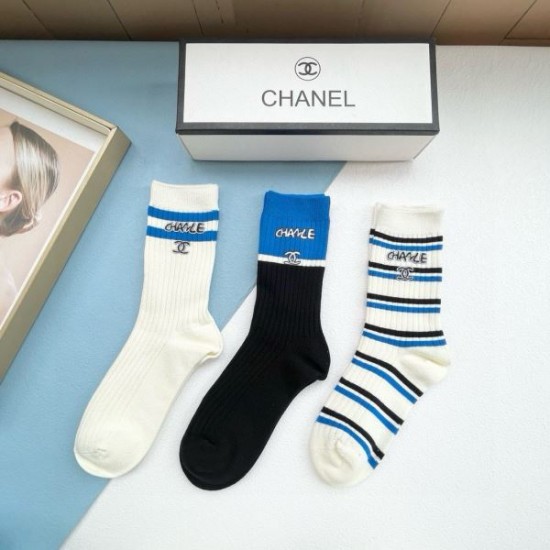 2024SS 靴下 CHANEL シャネル 今っぽいスタイルに決まる 2024SS 靴下 CHANEL シャネル 今っぽいスタイルに決まる