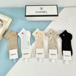 2024SS 靴下 CHANEL シャネル 存在感ばっちりなアイテム