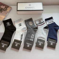 2024SS 靴下 CHANEL シャネル 夢中になる夏季新作が続出