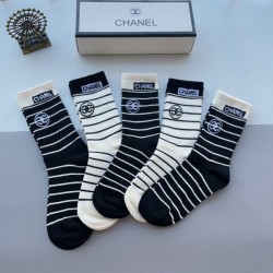 2024SS 靴下 CHANEL シャネル 著名人やセレブも愛用する