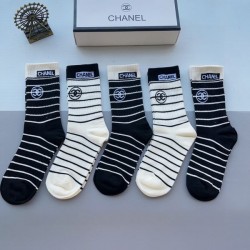 2024SS 靴下 CHANEL シャネル 著名人やセレブも愛用する