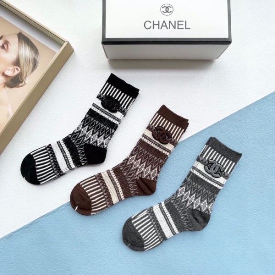 2024SS 靴下 CHANEL シャネル 夏のおでかけにもぴったり 2024SS 靴下 CHANEL シャネル 夏のおでかけにもぴったり