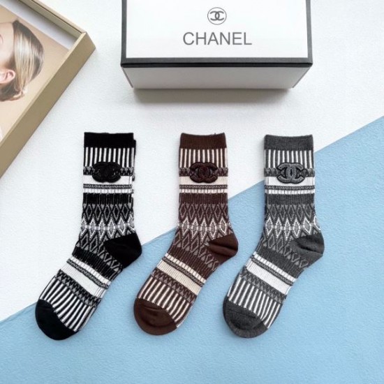 2024SS 靴下 CHANEL シャネル 夏のおでかけにもぴったり 2024SS 靴下 CHANEL シャネル 夏のおでかけにもぴったり