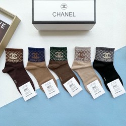2024SS 靴下 CHANEL シャネル 夏に向けて使えるスタイル