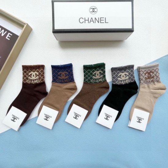 2024SS 靴下 CHANEL シャネル 夏に向けて使えるスタイル