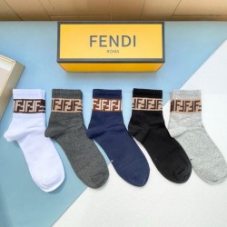 2024SS 靴下 FENDI フェンデイ コスパ最強新作におすすめ