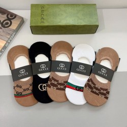 2024SS 靴下 GUCCI グッチ シーズンの流行にチェック