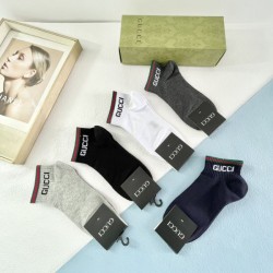 2024SS 靴下 GUCCI グッチ カジュアルな雰囲気があり