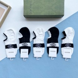 2024SS 靴下 GUCCI グッチ ファッション感が急上昇！
