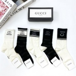 2024SS 靴下 GUCCI グッチ トレンドのコーディネート