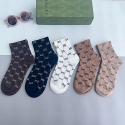 2024SS 靴下 GUCCI グッチ 夏に向けて使えるスタイル