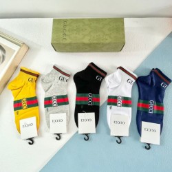 2024SS 靴下 GUCCI グッチ 引き続き人気のアイテム