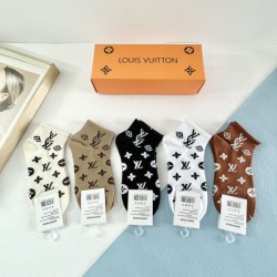 2024SS 靴下 LOUIS VUITTON ルイヴィトン 着やすい色味
