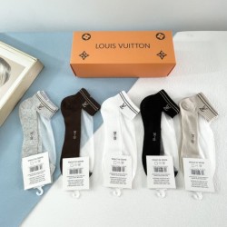 2024SS 靴下 LOUIS VUITTON ルイヴィトン 支持が急上昇