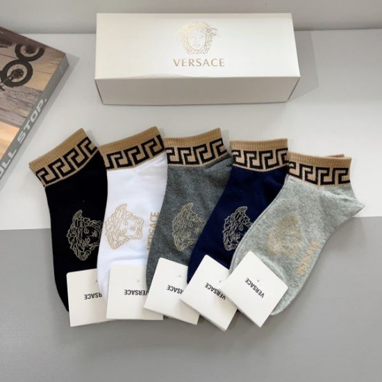 2024SS 靴下 VERSACE ヴェルサーチェ 大人カジュアルな 2024SS 靴下 VERSACE ヴェルサーチェ 大人カジュアルな
