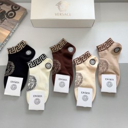 2024SS 靴下 VERSACE ヴェルサーチェ 衝撃セールで破格