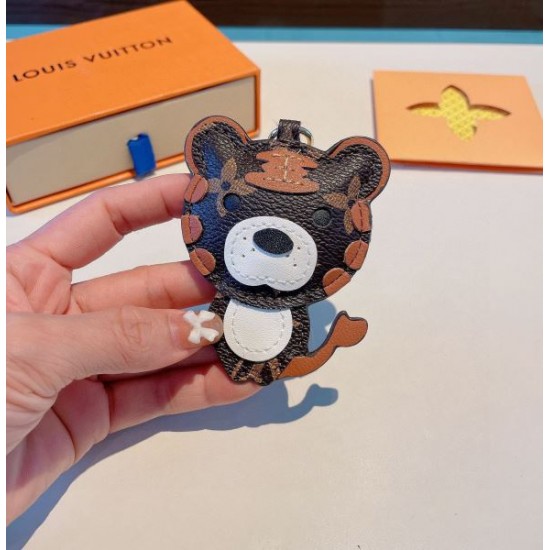 2024SS キーホルダー LOUIS VUITTON ルイヴィトン セレブも愛用