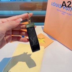 2024SS キーホルダー LOUIS VUITTON ルイヴィトン ベストセラー