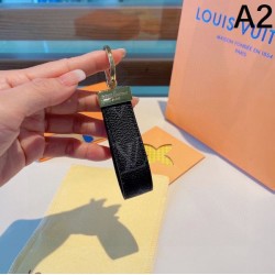 2024SS キーホルダー LOUIS VUITTON ルイヴィトン ベストセラー