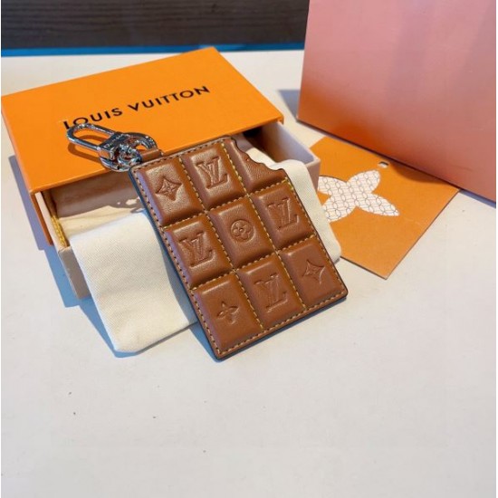 2024SS キーホルダー LOUIS VUITTON ルイヴィトン 大人気可愛い 2024SS キーホルダー LOUIS VUITTON ルイヴィトン 大人気可愛い