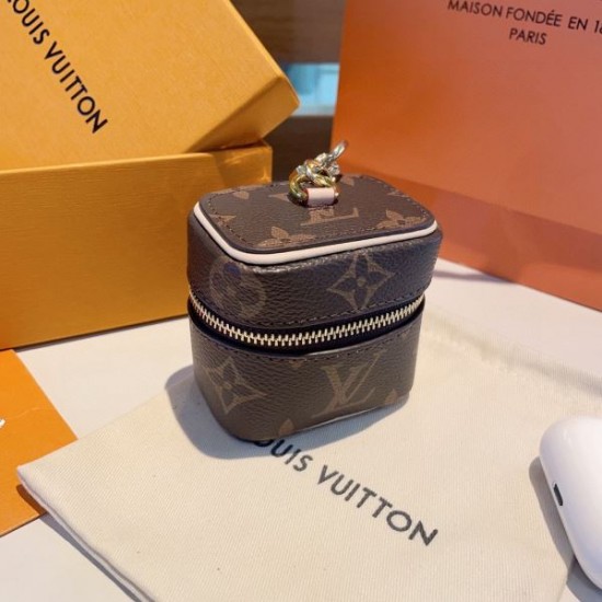 2024SS キーホルダー LOUIS VUITTON ルイヴィトン 在庫あり即発 2024SS キーホルダー LOUIS VUITTON ルイヴィトン 在庫あり即発