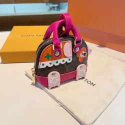 2024SS キーホルダー LOUIS VUITTON ルイヴィトン 北欧ブランド