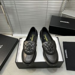 2024SS ロゴが美しい CHANEL シャネル レディース用 カジュアルシューズ