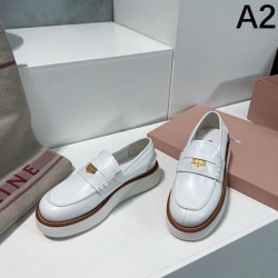 2024SS 人気沸騰中 MIU MIU ミュウミュウ レディース用 カジュアルシューズ