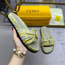 2024SS 素晴らしい春夏の新作 FENDI フェンデイ レディースサンダル