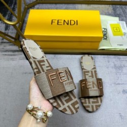 2024SS 春夏新作完売雑誌掲載 FENDI フェンデイ レディースサンダル
