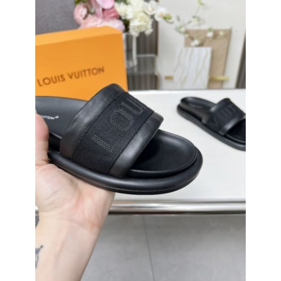 2024SS 夏らしい色味 LOUIS VUITTON ルイヴィトン レディースサンダル 2024SS 夏らしい色味 LOUIS VUITTON ルイヴィトン レディースサンダル