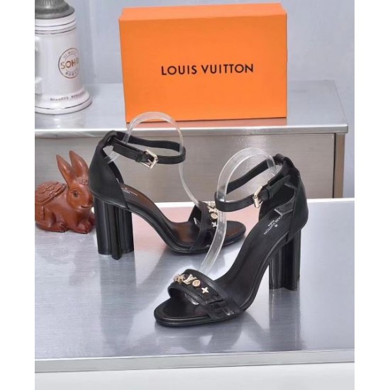 2024SS 春夏新作登場 LOUIS VUITTON ルイヴィトン レディースサンダル 2024SS 春夏新作登場 LOUIS VUITTON ルイヴィトン レディースサンダル