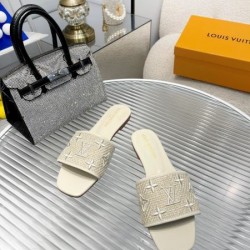 2024SS 流行の最前線 LOUIS VUITTON ルイヴィトン レディースサンダル