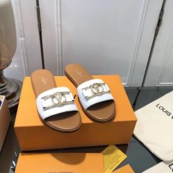 2024SS 今年は先取り LOUIS VUITTON ルイヴィトン レディースサンダル
