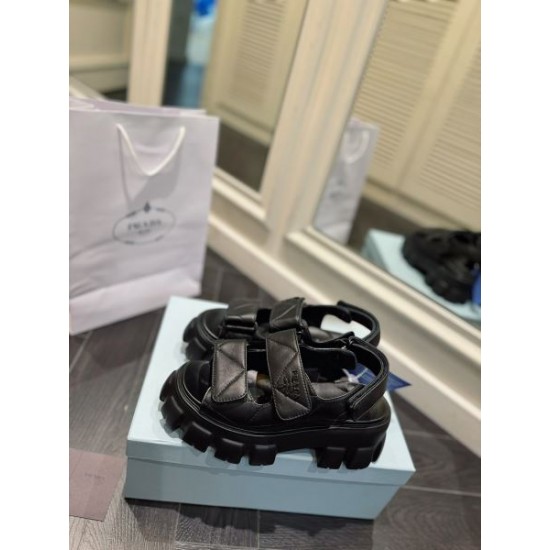 2024SS カジュアルさが強すぎる PRADA プラダ レディースサンダル 2024SS カジュアルさが強すぎる PRADA プラダ レディースサンダル