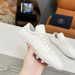 2024SS 最新デザイン PRADA プラダ レディース用 スニーカー