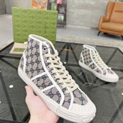 GUCCI グッチ 新作数量限定セール 2024SS メンズ用 カジュアルシューズ