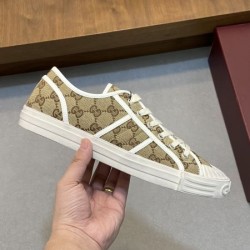 GUCCI グッチ 春夏も引き続き注目 2024SS メンズ用 カジュアルシューズ