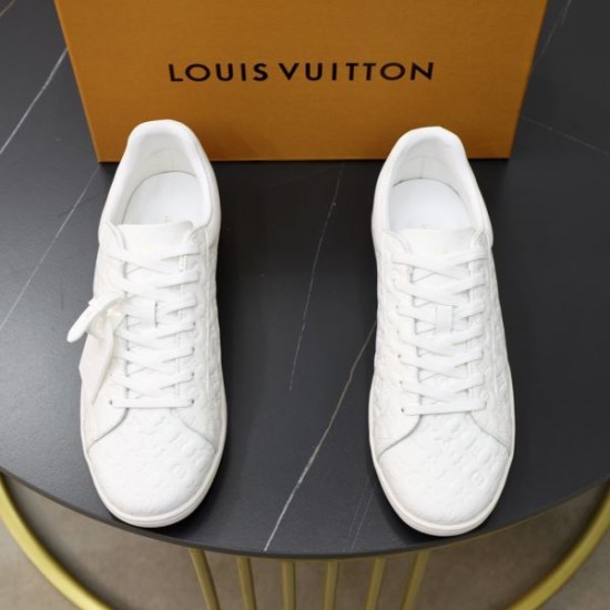 LOUIS VUITTON ルイヴィトン 高級感がUP! 2024SS メンズ用 カジュアルシューズ LOUIS VUITTON ルイヴィトン 高級感がUP! 2024SS メンズ用 カジュアルシューズ