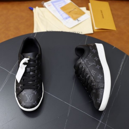LOUIS VUITTON ルイヴィトン 激レア商品 2024SS メンズ用 カジュアルシューズ LOUIS VUITTON ルイヴィトン 激レア商品 2024SS メンズ用 カジュアルシューズ